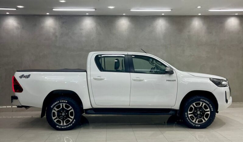 Toyota Hilux CD SRV 4X4 2.8 TDI Diesel Aut. 2021 full