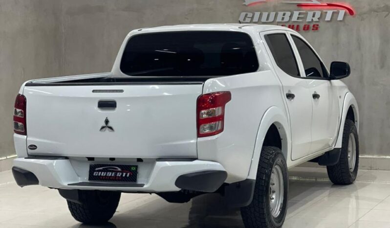 Mitsubishi L200 Tri. Outd. GLX 2.4 CD 4X4 Die. MEC 2023 full