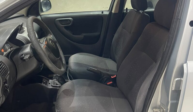 Chevrolet Corsa Sedan Premium full