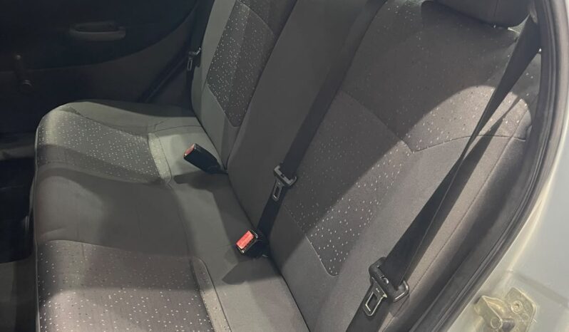 Chevrolet Corsa Sedan Premium full
