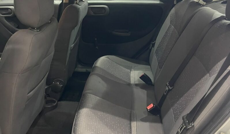Chevrolet Corsa Sedan Premium full