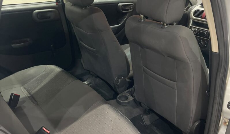 Chevrolet Corsa Sedan Premium full
