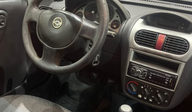 Chevrolet Corsa Sedan Premium full